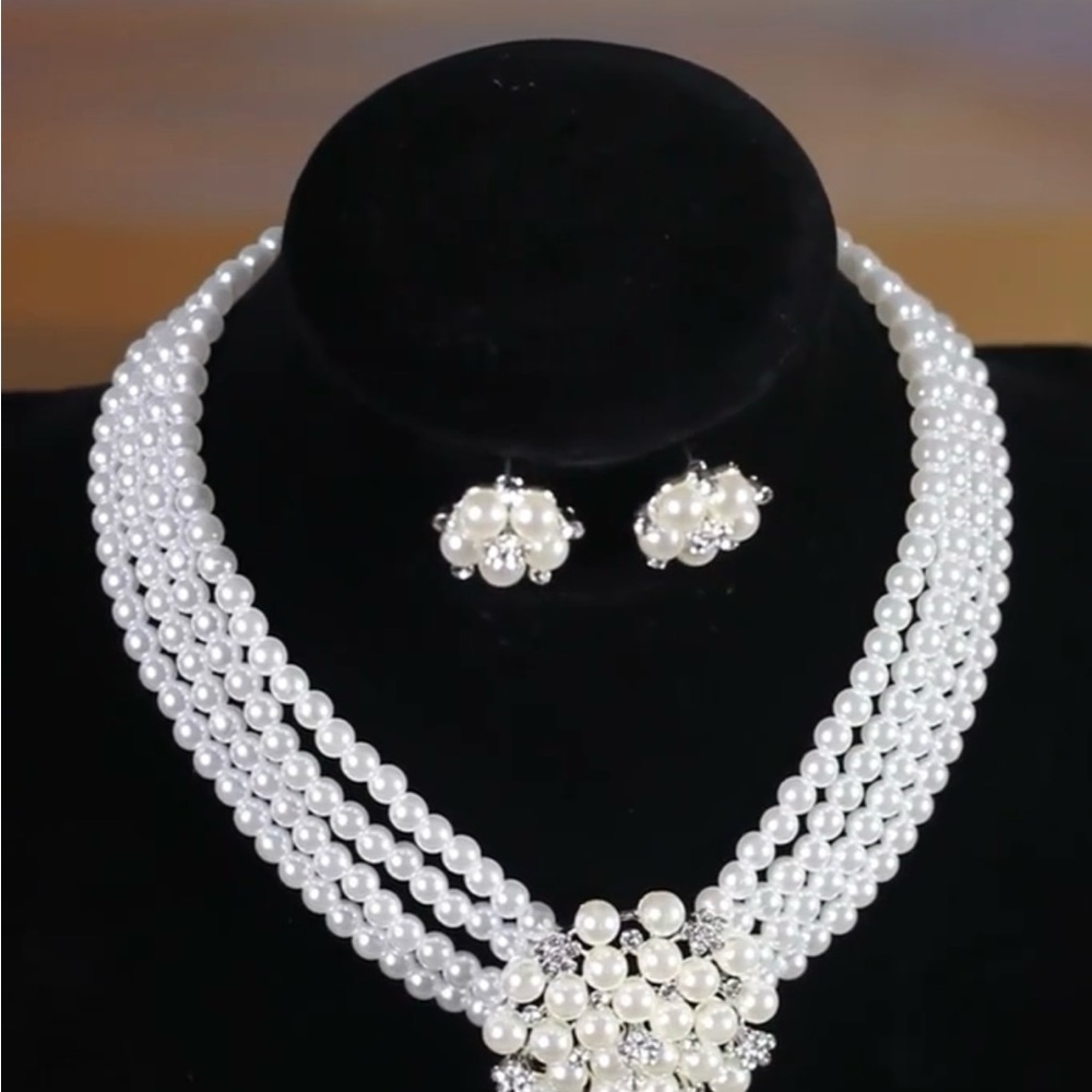 Sophisticated Pearl Multi-Strand Necklace - Picture 2 of 3
